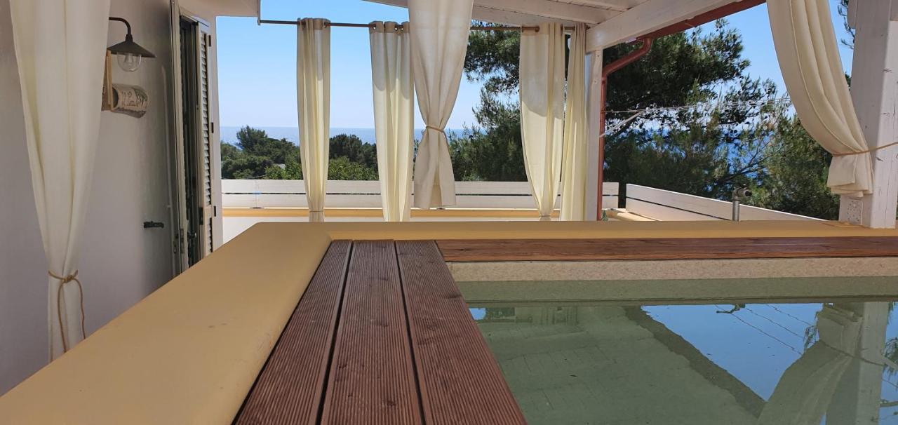 Casa Vacanze "Il Carrubo" Gagliano del Capo Ngoại thất bức ảnh